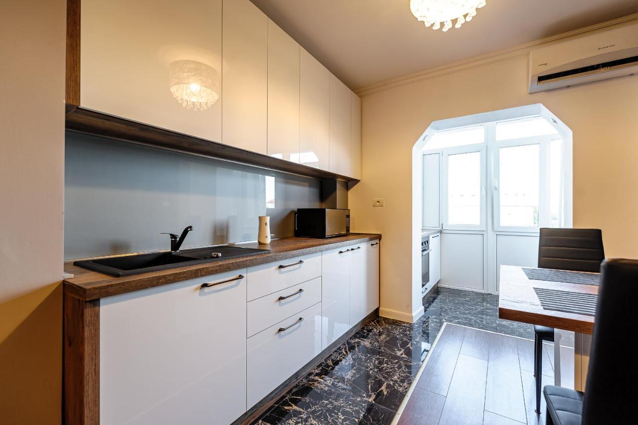 Feeling Home Apartment Арад Екстериор снимка